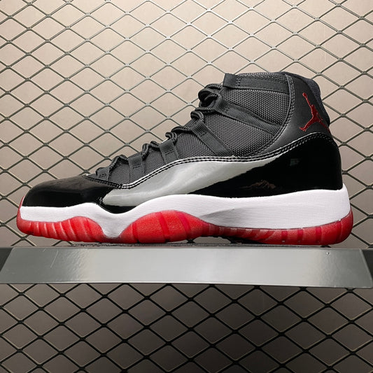 Air Jordan 11 bred