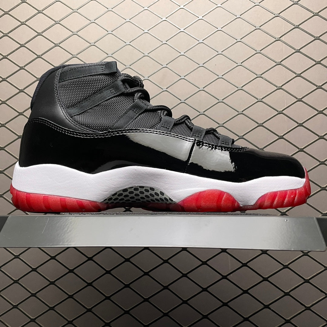 Air Jordan 11 bred