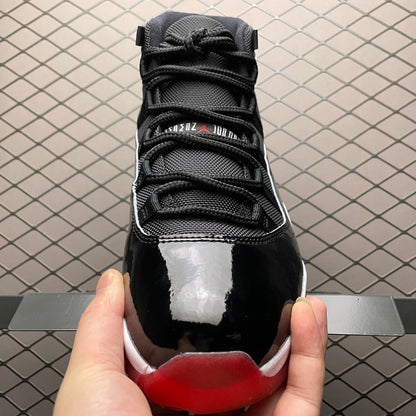 Air Jordan 11 bred