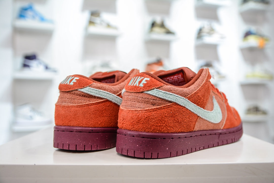 Nike Dunk SB Low "MysticRed and Rosewood"