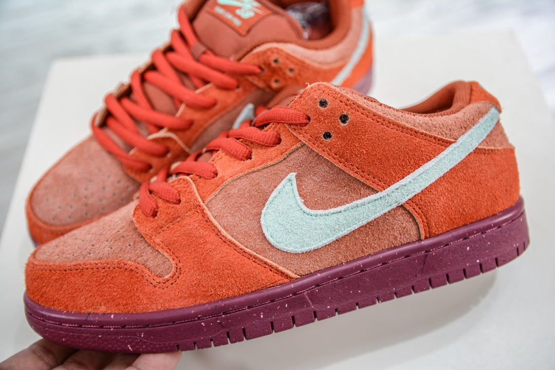 Nike Dunk SB Low "MysticRed and Rosewood"