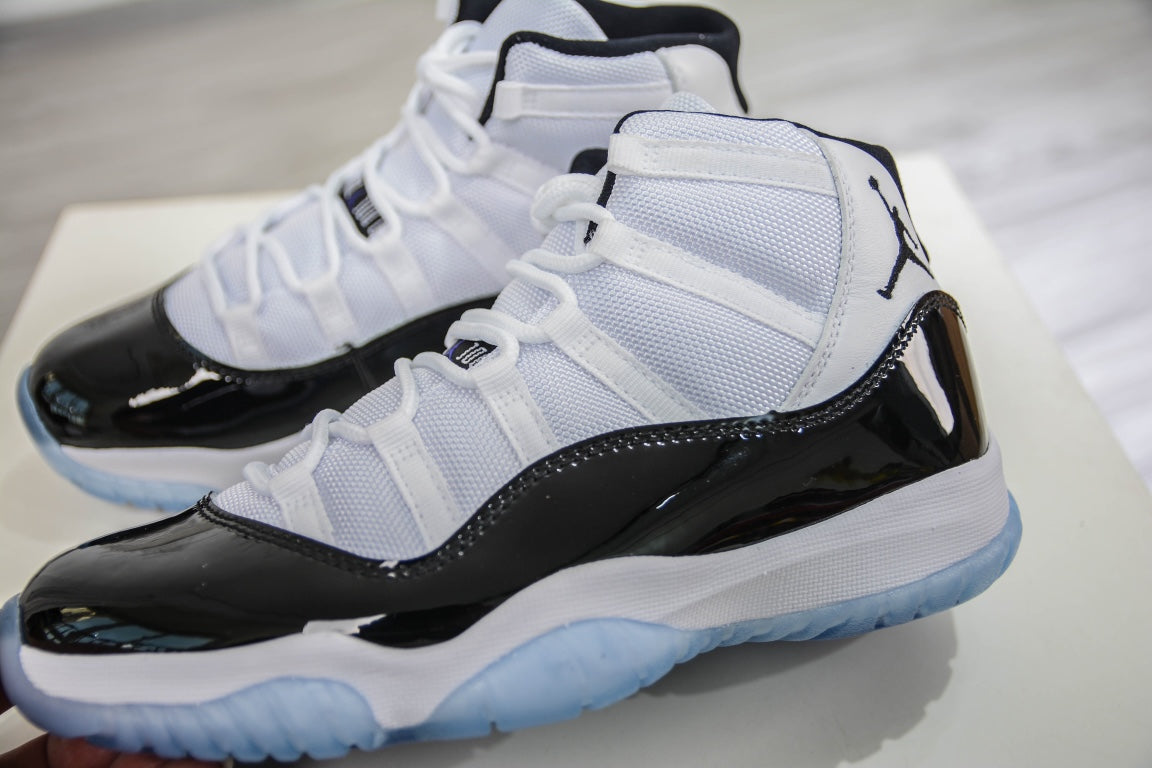 Air Jordan 11 Retro “Concord”