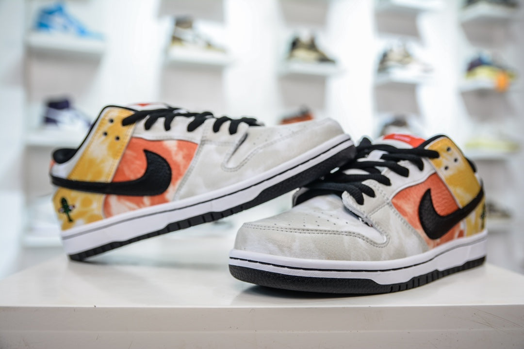 Nike Dunk SB Low pro Qs "Roswell Raygun"