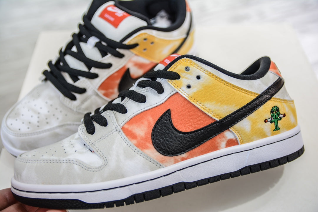 Nike Dunk SB Low pro Qs "Roswell Raygun"