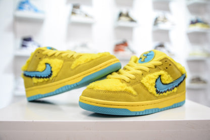 Grateful Dead x Nike Dunk SB Low Pro“opti yellow”