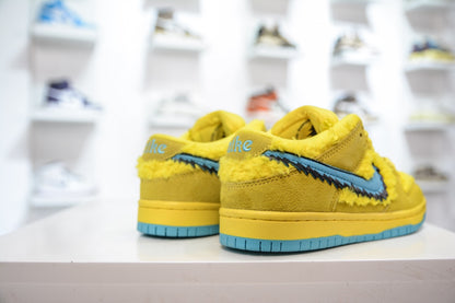 Grateful Dead x Nike Dunk SB Low Pro“opti yellow”