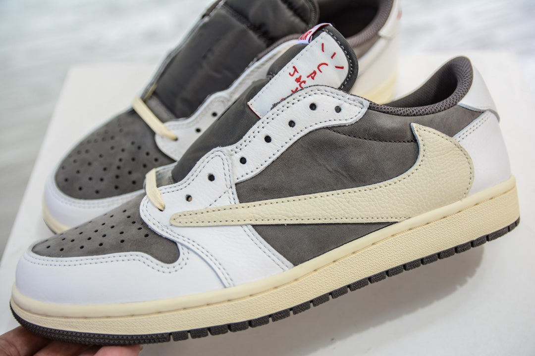 Travis Scott x Air Jordan 1 Low OG SP"Sail and Ridgerock" 3.0