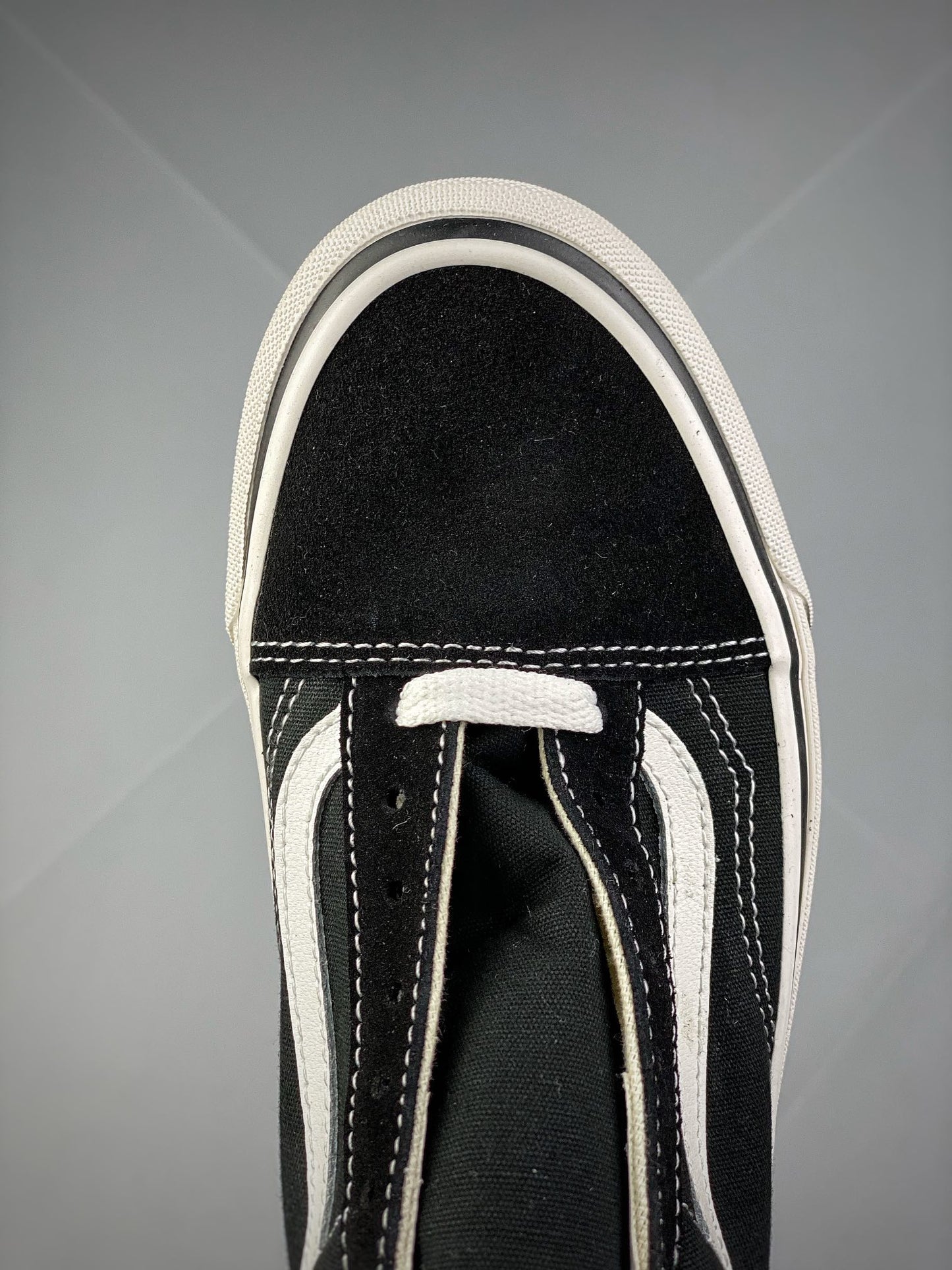 CDG x Vans Vault OG Old Skoll LX